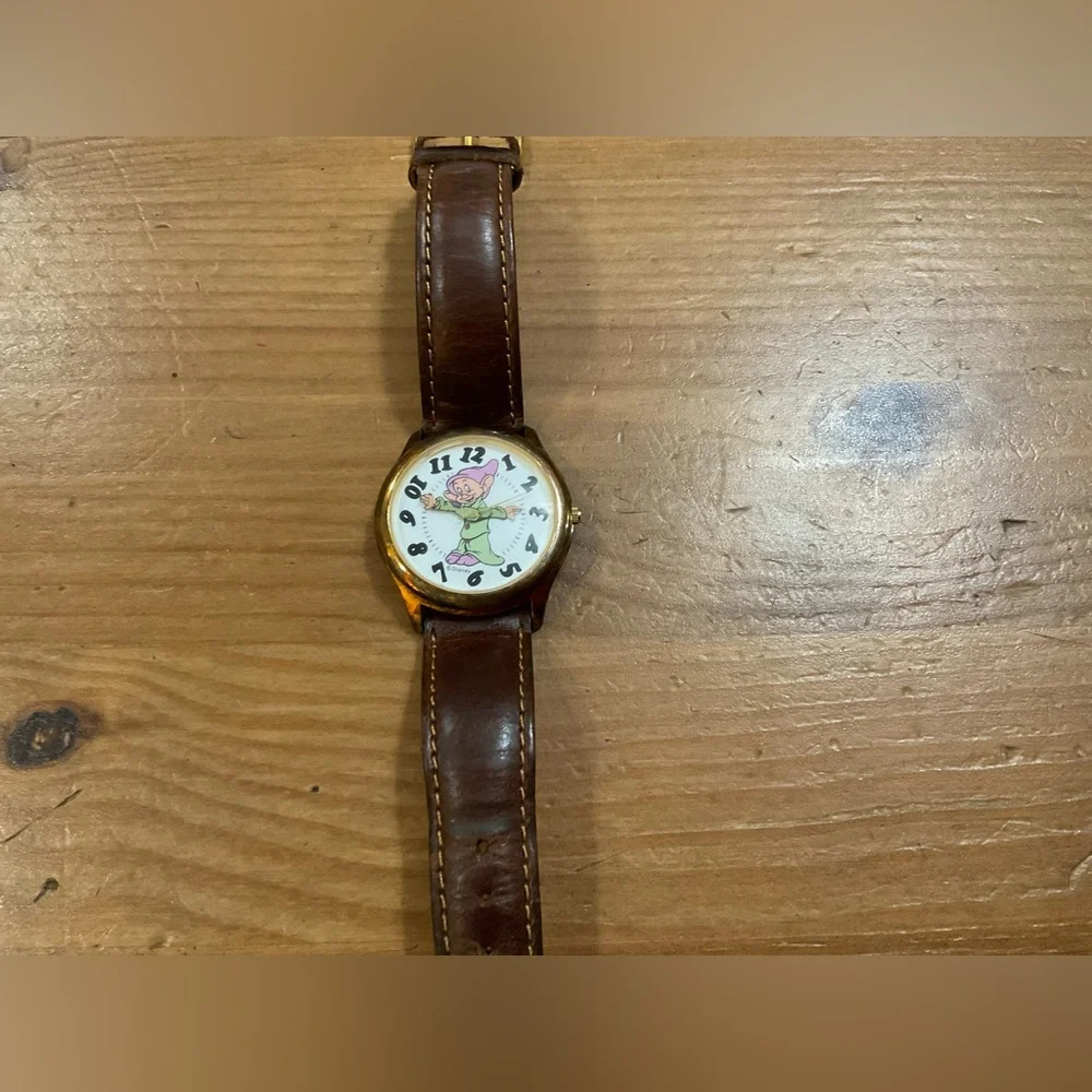 Fossil: Disney limited edition Dopey from Snow White and the Seven Dwarfs watch.